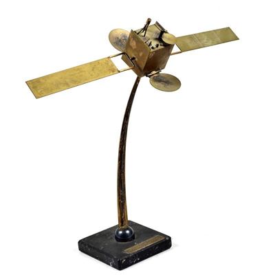 Modello di Satellite per Telecomunicazioni