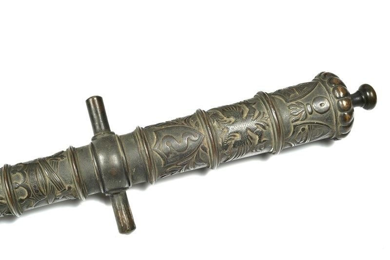 Piccolo ed Elegante Cannone