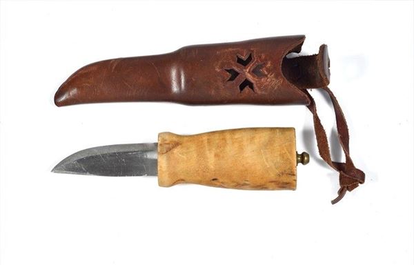 Lot of seven handcrafted knives