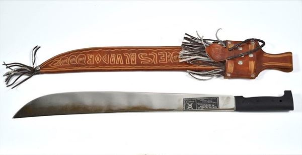 Twelve assorted knives