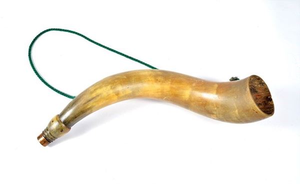 Big powder horn