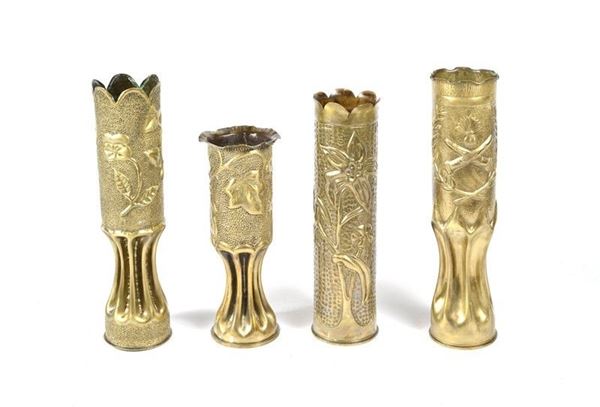 Lotto di quattro bossoli di "Trench Art"  - Asta ARMI ANTICHE E MILITARIA - Galleria Pananti Casa d'Aste