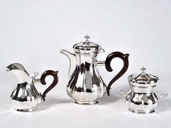 Set composto da caffettiera, zuccheriera e lattiera