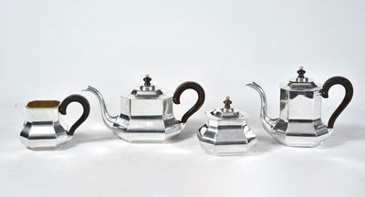 Set Composta da Caffettiera, Teiera, Zuccheriera e Lattiera