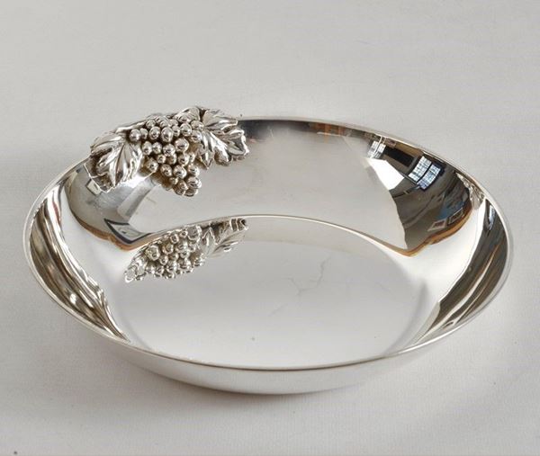 Dish  - Auction SILVER AND JEWELS - I - Galleria Pananti Casa d'Aste