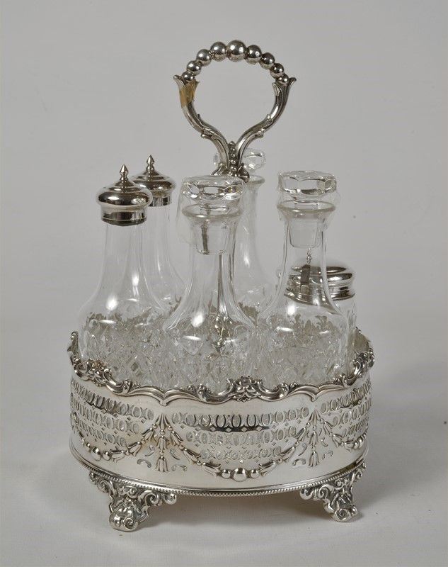 Cruet