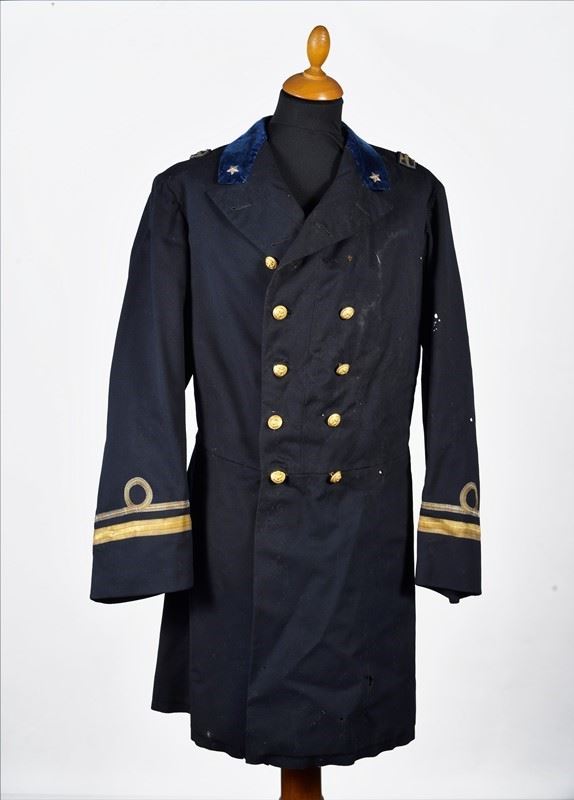 Officer jacket of the Royal Navy