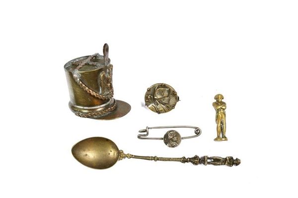 Lot of small Napoleonic trinkets  - Auction Antique Arms & Militaria - Galleria Pananti Casa d'Aste