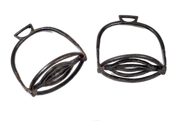 Heavy Cavalry Stirrups of the First Empire  - Auction Antique Arms & Militaria - Galleria Pananti Casa d'Aste