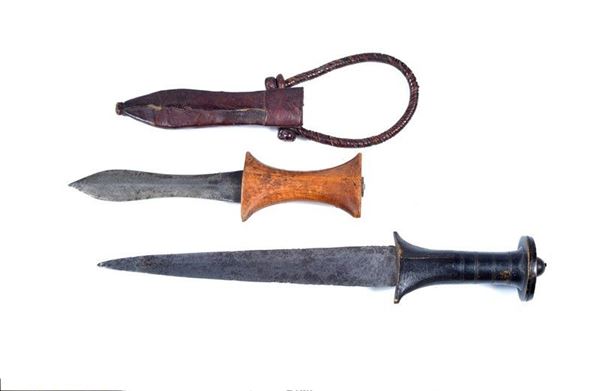 Lot of two Sudanese knives