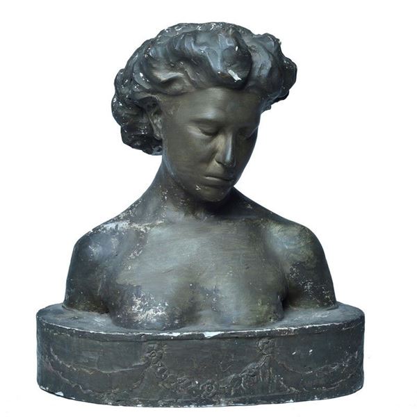 Bust of a woman
