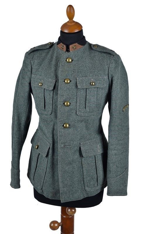 Giubba della Sanità Militare del Regio Esercito  - Asta Armi antiche e Militaria - Galleria Pananti Casa d'Aste