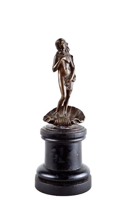 Scuola Toscana, XVII sec. : Venere Anadiomene  - Bronzo dorato - Asta ANTIQUARIATO, AUTORI DEL XIX E XX SEC - I - Galleria Pananti Casa d'Aste