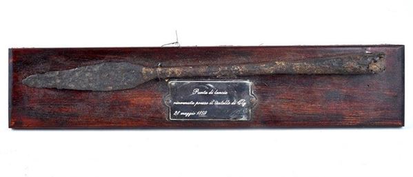 Ancient javelin iron