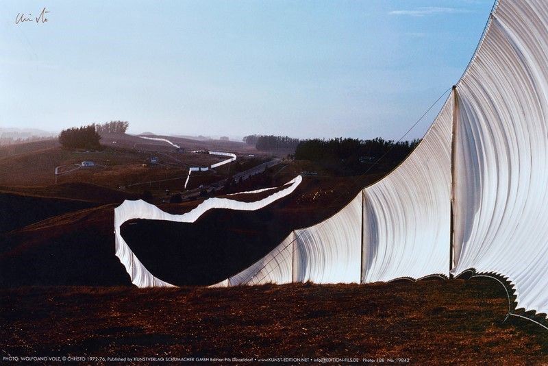 Christo (javacheff) - Running Fence, 1972-1976