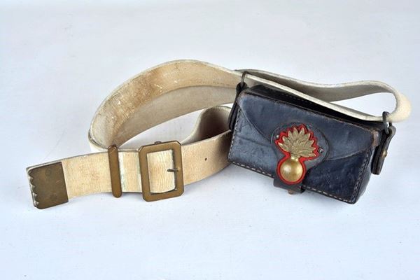Bandoliera con giberna da Carabiniere  - Asta Armi antiche e Militaria - Galleria Pananti Casa d'Aste