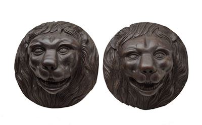 Coppia di Protomi Leonine