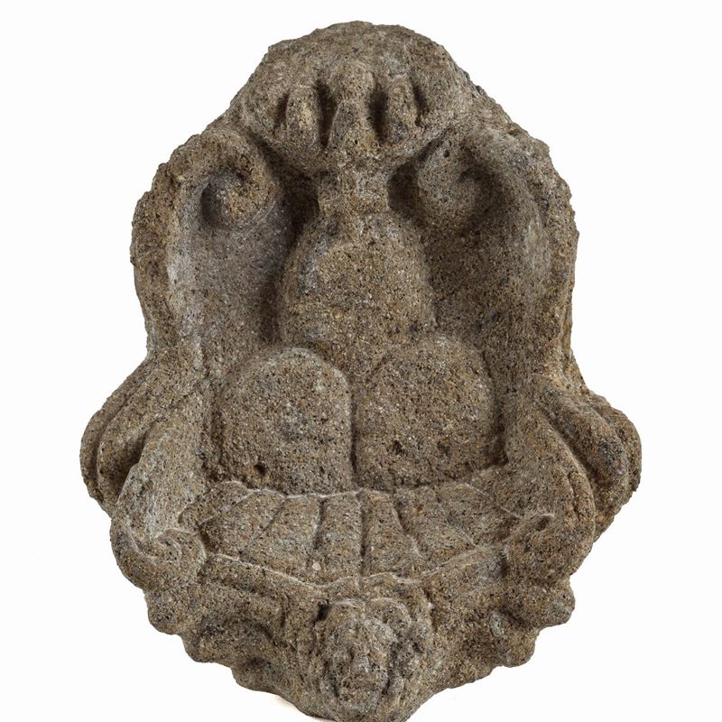 Antico Stemma in Pietra