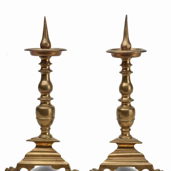 Pair of candelabra  - Brass - Auction PORCELAINS, PAINTINGS AND FURNISHING OBJECTS - Galleria Pananti Casa d'Aste
