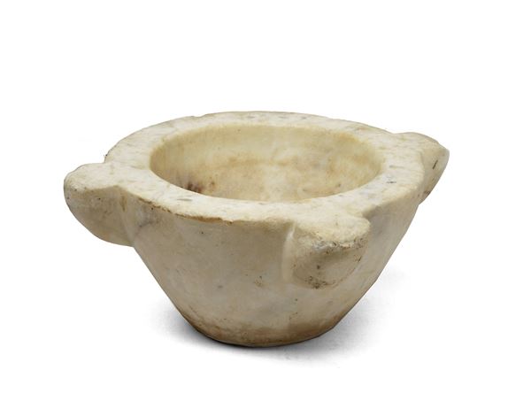 Ancient mortar  - Carrara marble - Auction PORCELAINS, PAINTINGS AND FURNISHING OBJECTS - Galleria Pananti Casa d'Aste
