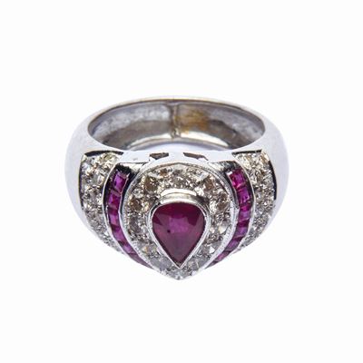 Anello con Rubini e Diamanti