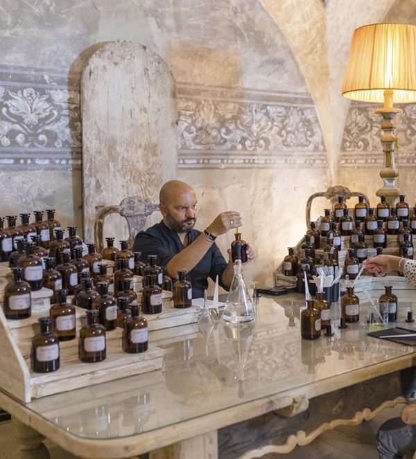 AQUA FLOR - FIRENZE - N. 1 workshop for the creation of a personalized perfume