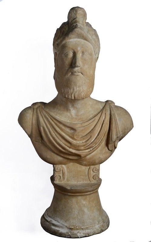 Scuola Europea, XVI sec. - Bust of a warrior with armor and helmet