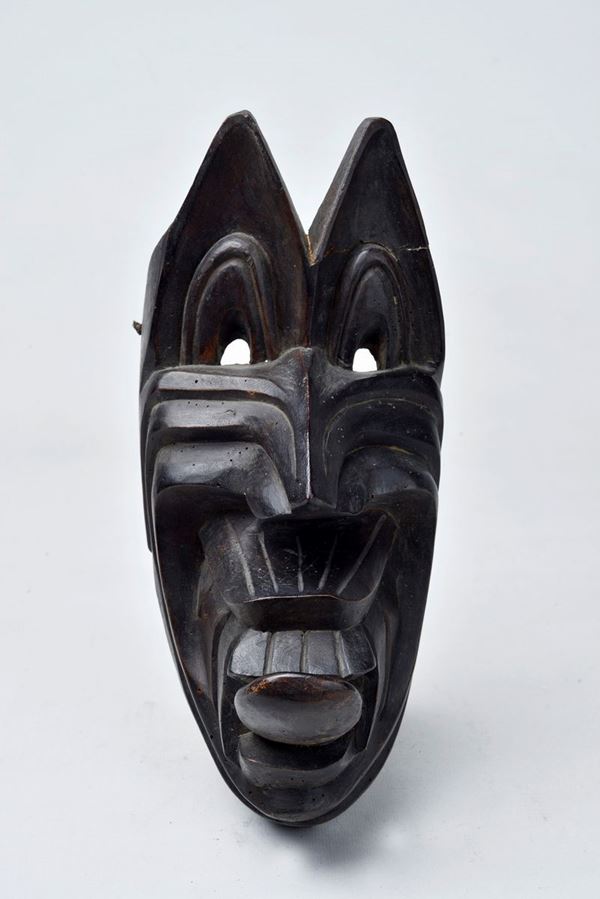 Maschera  - Legno intagliato - Asta Da un Collezionista Lombardo - Galleria Pananti Casa d'Aste