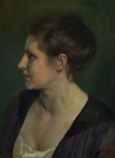 Volto di Donna di Profilo