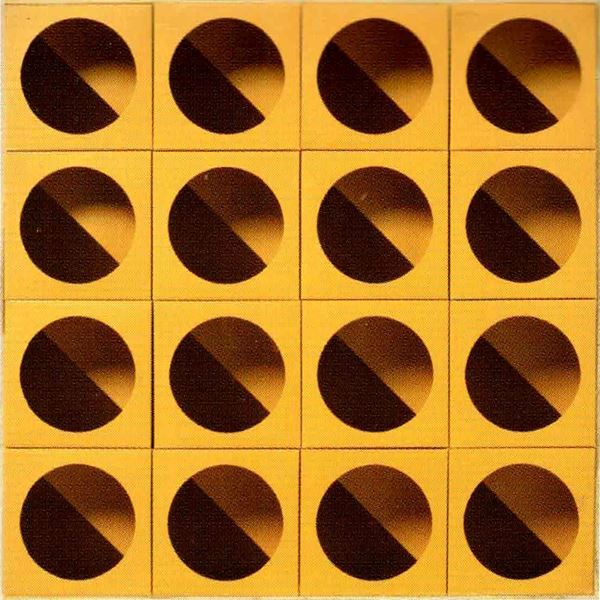 Paolo Scheggi : Inter-ena-cubo  (1965)  - Moduli di cartone giallo fustellato e plexiglas - Asta ARTE MODERNA E CONTEMPORANEA - II - Galleria Pananti Casa d'Aste