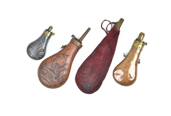 Lot of black powder flasks  (Nineteenth century)  - Auction Antique Arms & Militaria - Galleria Pananti Casa d'Aste