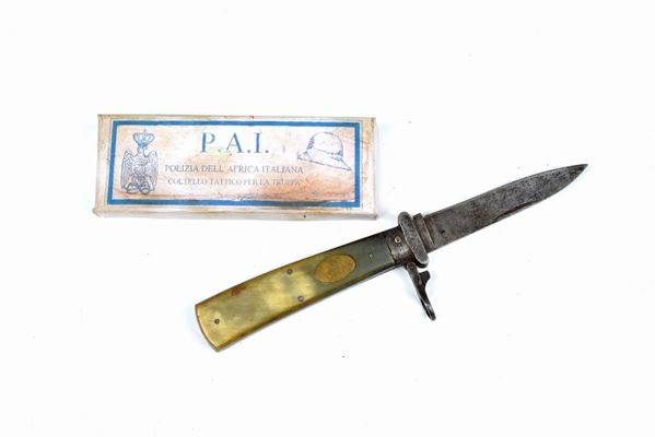 Raro coltello tattico della P.A.I.
