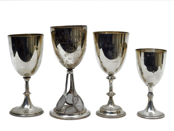 Lot consisting of three silver cups