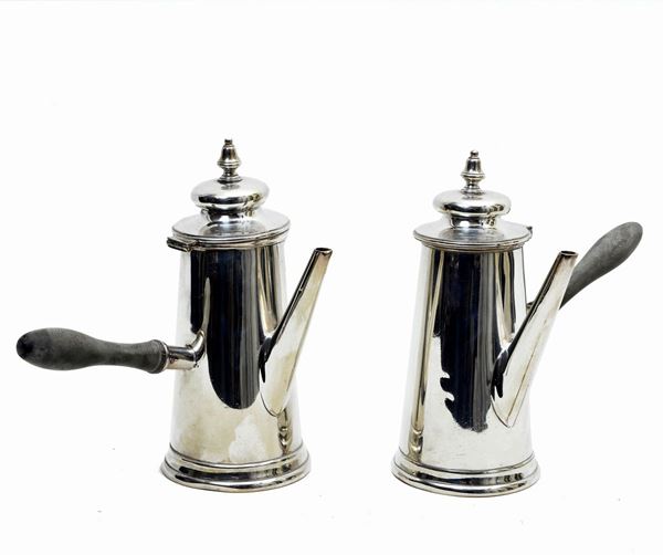 Pair of milk jugs  - Auction FURNITURE AND WORKS COMING FROM A LIVORNO RESIDENCE - Galleria Pananti Casa d'Aste