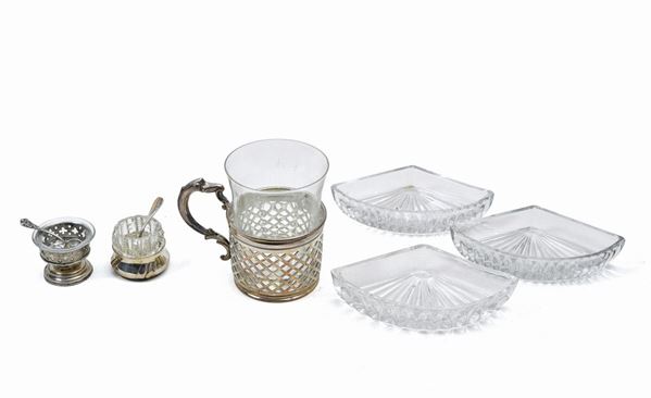 Lot consisting of seven pieces