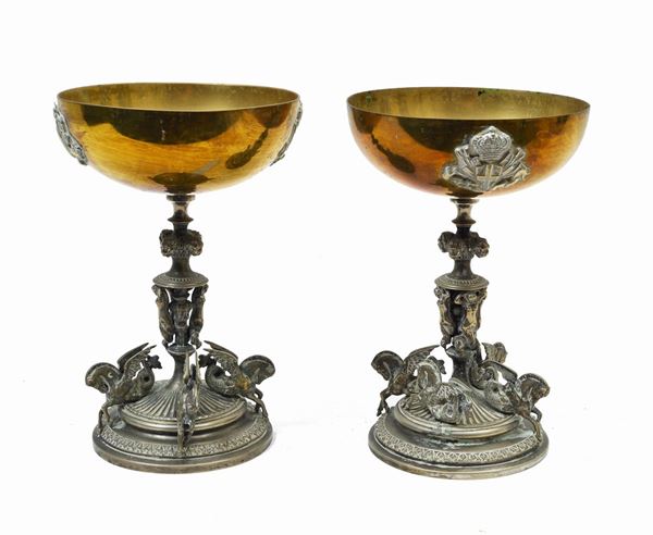 Lot consisting of two cups