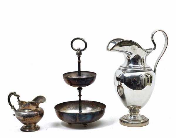 Lot consisting of two pourers and a riser  - Auction FURNITURE AND WORKS COMING FROM A LIVORNO RESIDENCE - Galleria Pananti Casa d'Aste
