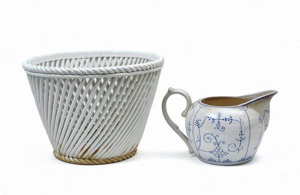 Lotto composto da un bricco e da un vaso