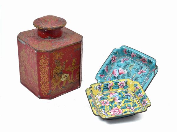 Lot consisting of three pieces