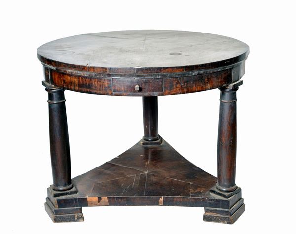 Circular table