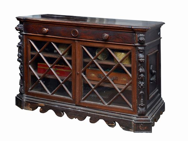 Showcase cabinet