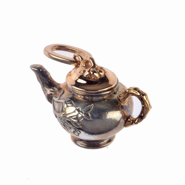 Pomellato Pendant in the shape of a teapot