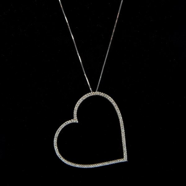 Necklace with heart-shaped pendant