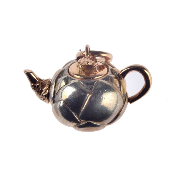 Pomellato Pendant in the shape of a teapot