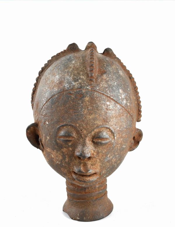 Head in terracotta