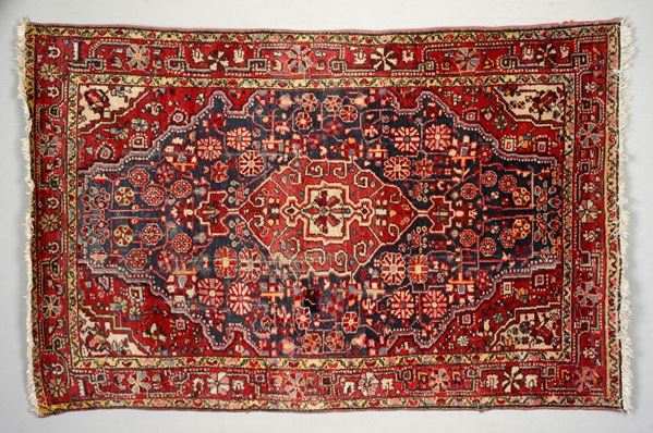 Josan Persia carpet, 20th century  - Auction SILVER, FURNITURE AND OBJECTS - Galleria Pananti Casa d'Aste