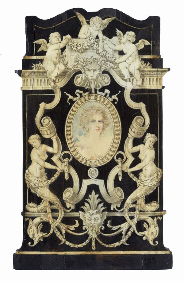 Small shaped panel