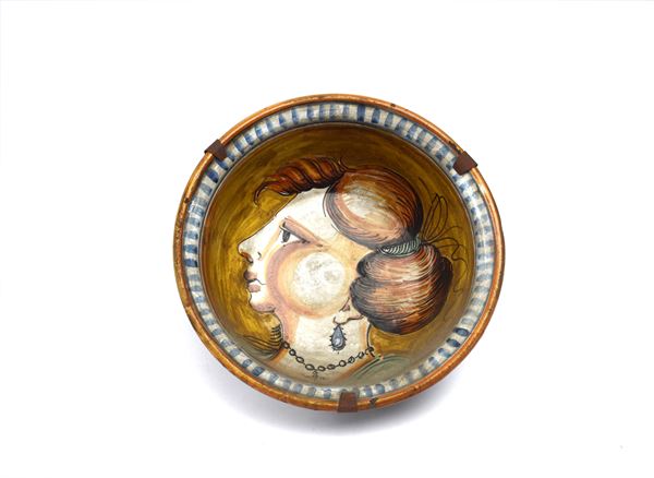 Ciotola in maiolica 