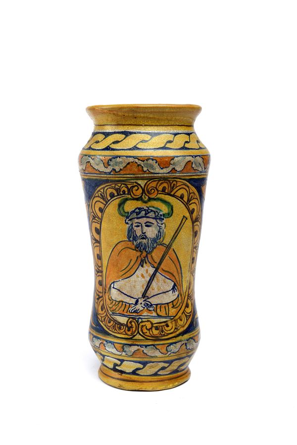Albarello in majolica  - Auction SILVER, FURNITURE AND OBJECTS - Galleria Pananti Casa d'Aste