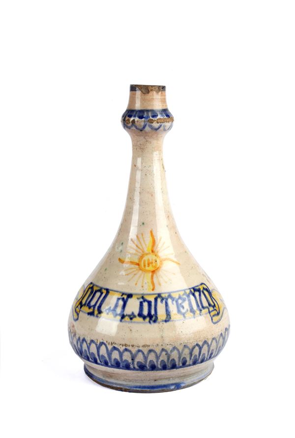 Fiaschetta in maiolica  - Asta ARGENTI, ARREDI E OGGETTISTICA - Galleria Pananti Casa d'Aste